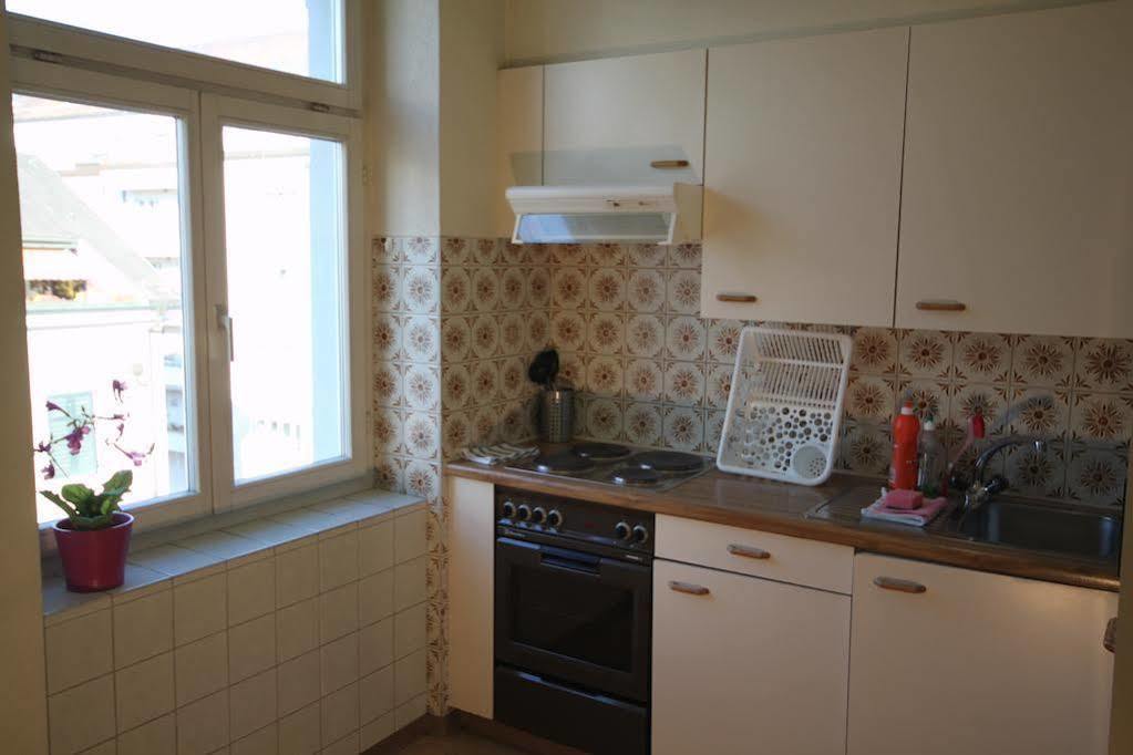 Hitrental Seefeld - Kreuzstrasse Apartments زيورخ المظهر الخارجي الصورة